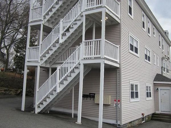 6 R Salem Street, Unit 5, Woburn, MA 01801