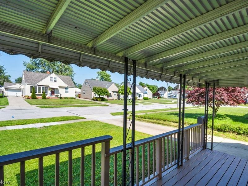 424 E 308th Street, Willowick, OH 44095 Photo 4