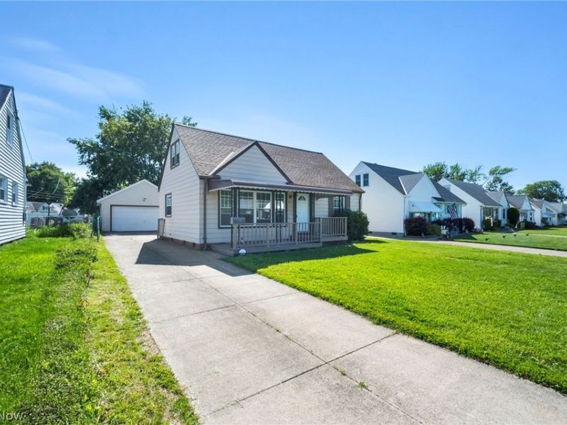 424 E 308th Street, Willowick, OH 44095 Photo 9