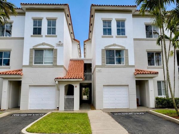 11031 Legacy Boulevard, Unit 202, Palm Beach Gardens, FL 33410