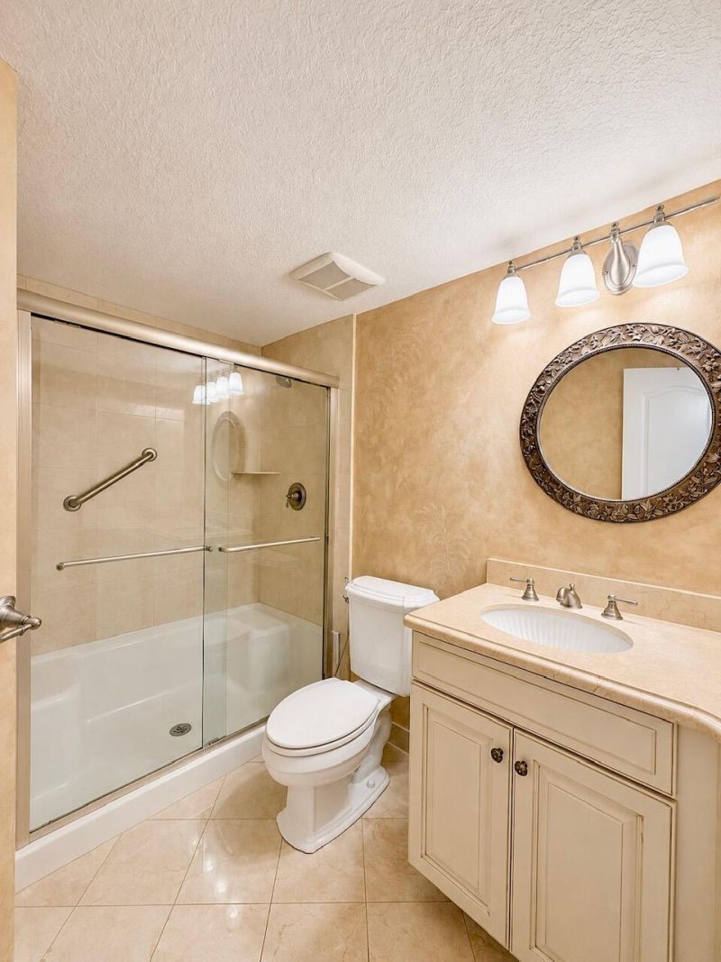 11031 Legacy Boulevard, Unit 202, Palm Beach Gardens, FL 33410 Photo