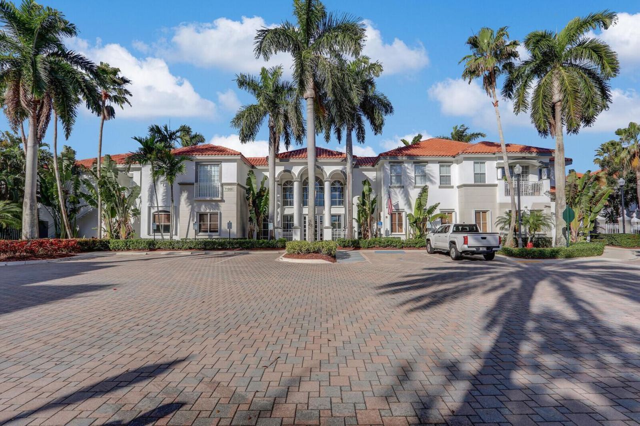 11031 Legacy Boulevard, Unit 202, Palm Beach Gardens, FL 33410 Photo