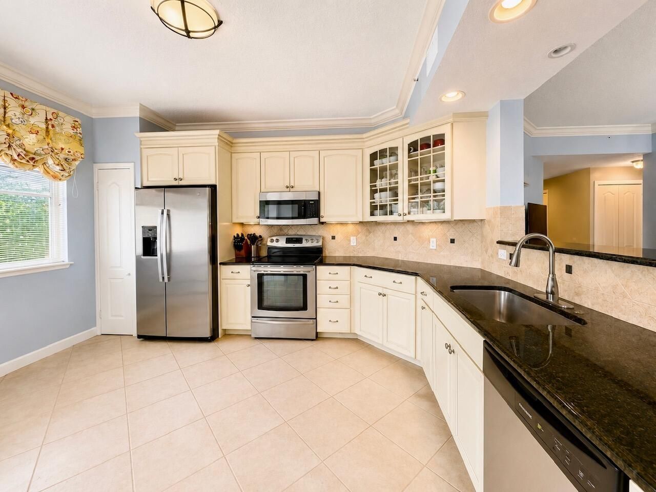 11031 Legacy Boulevard, Unit 202, Palm Beach Gardens, FL 33410 Photo