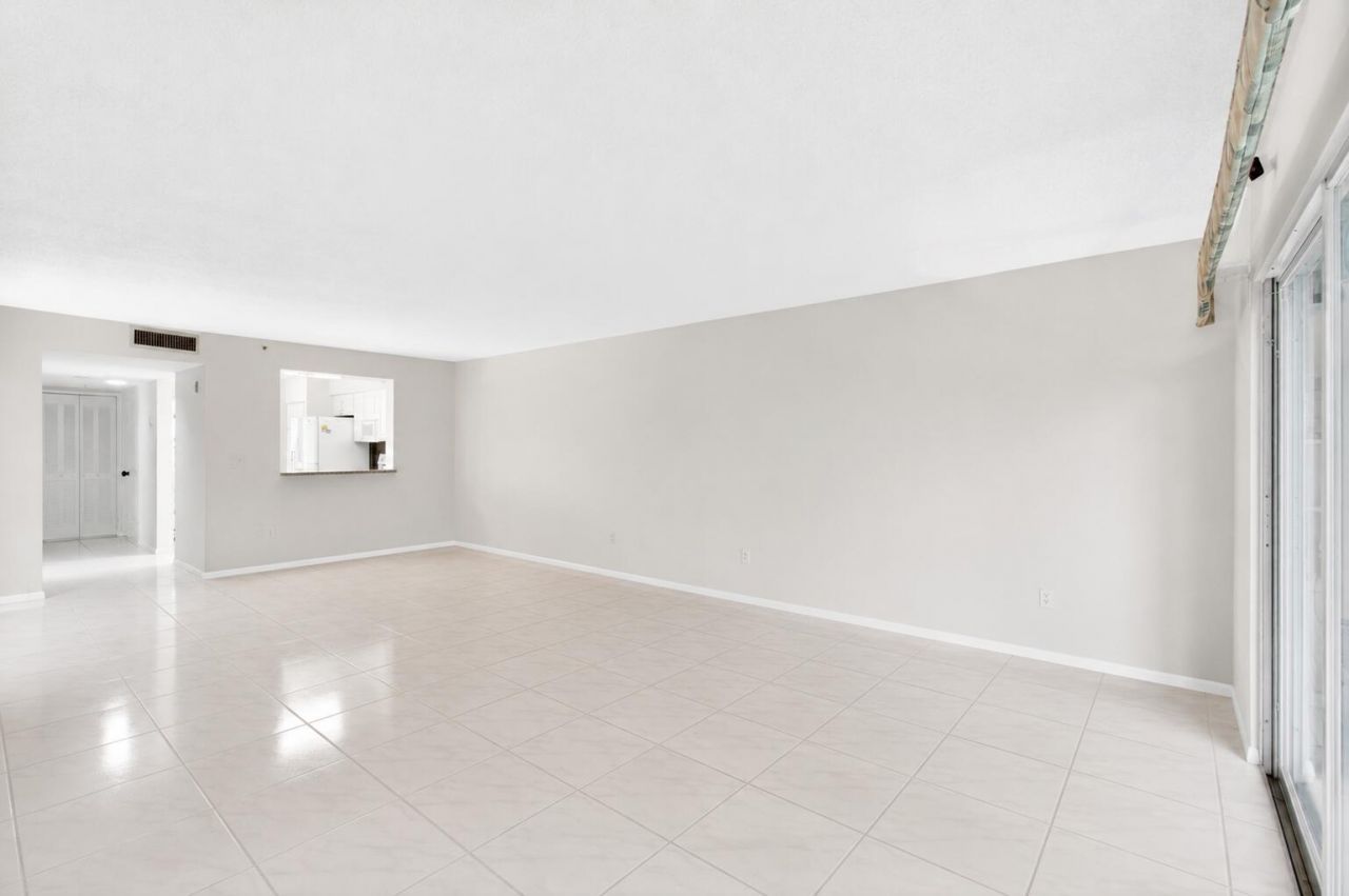 14111 Royal Vista Drive, Unit 310, Delray Beach, FL 33484 Photo