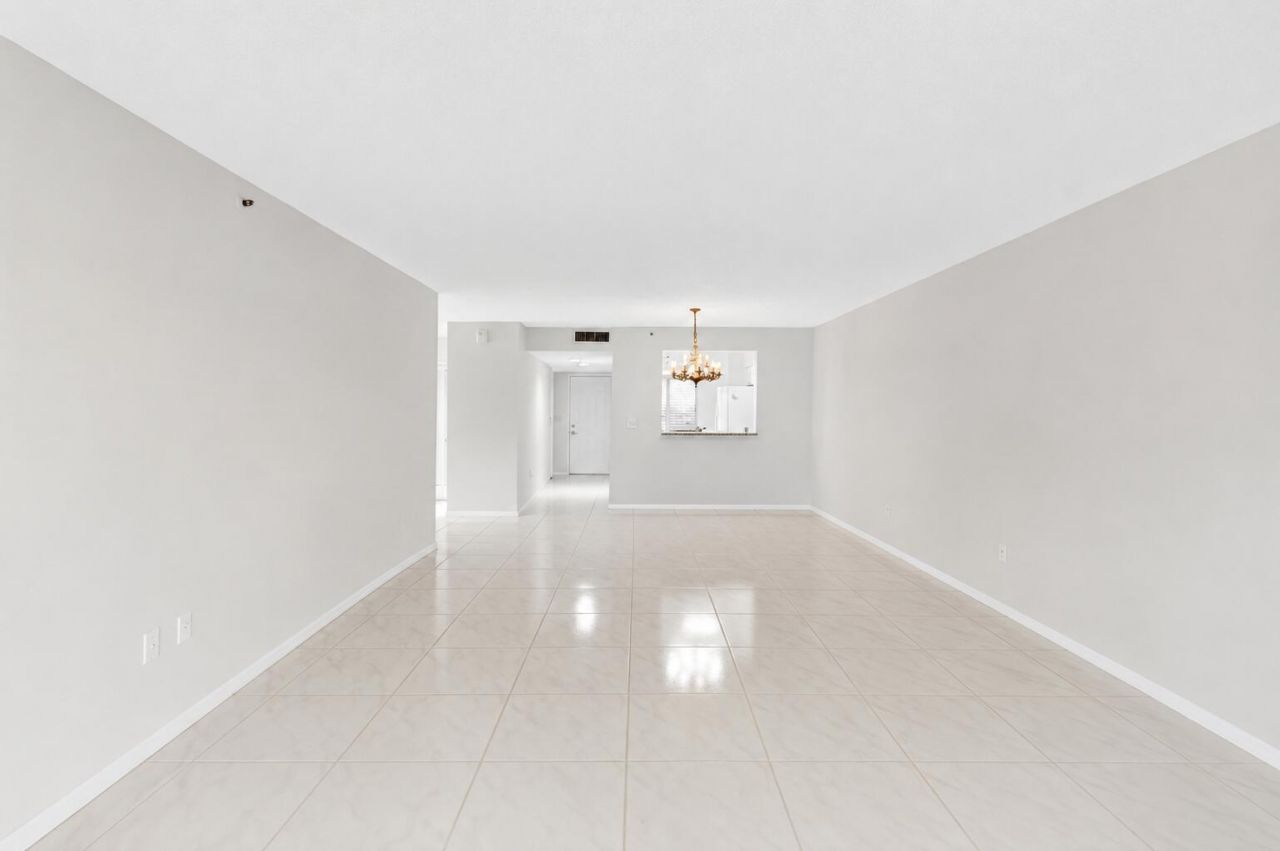 14111 Royal Vista Drive, Unit 310, Delray Beach, FL 33484 Photo
