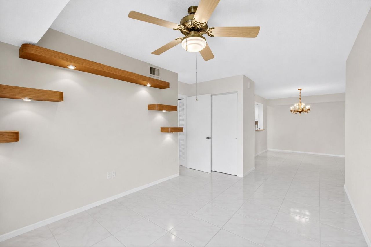 14111 Royal Vista Drive, Unit 310, Delray Beach, FL 33484 Photo