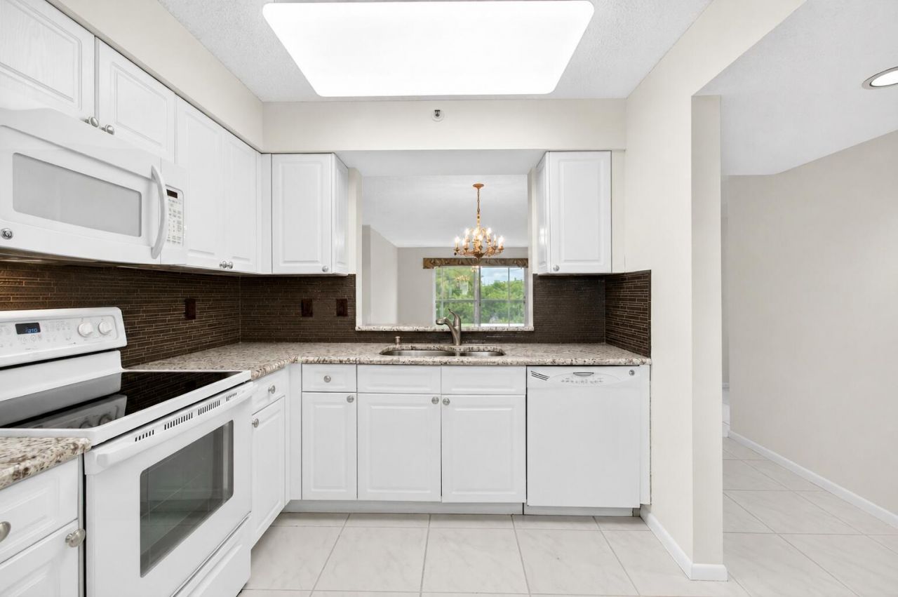 14111 Royal Vista Drive, Unit 310, Delray Beach, FL 33484 Photo