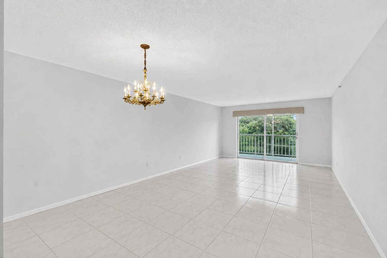 14111 Royal Vista Drive, Unit 310, Delray Beach, FL 33484 Photo
