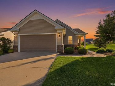 9370 Sand Hill Drive, Grand Blanc Twp, MI 48439