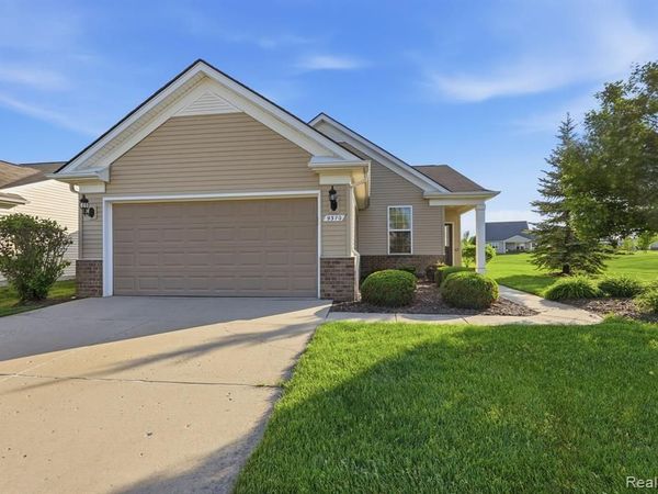 9370 Sand Hill Drive, Grand Blanc Twp, MI 48439
