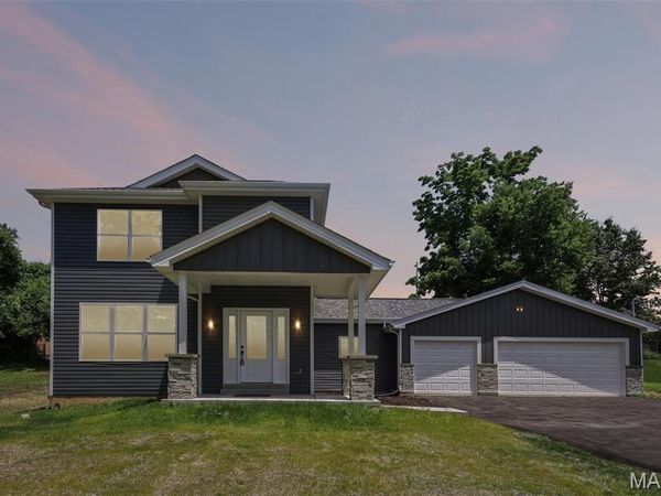 156 Reading Avenue, Maryland Heights, MO 63043
