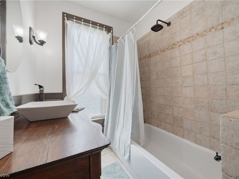 311 E Highland Avenue, Ravenna, OH 44266 Photo 12