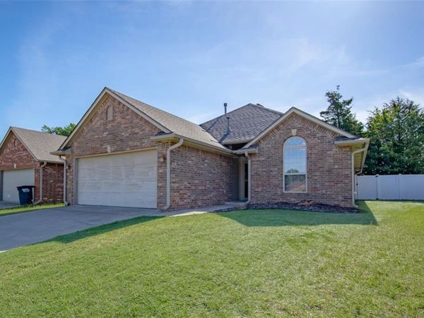 1705 W Bridlewood Court, Shawnee, OK 74804