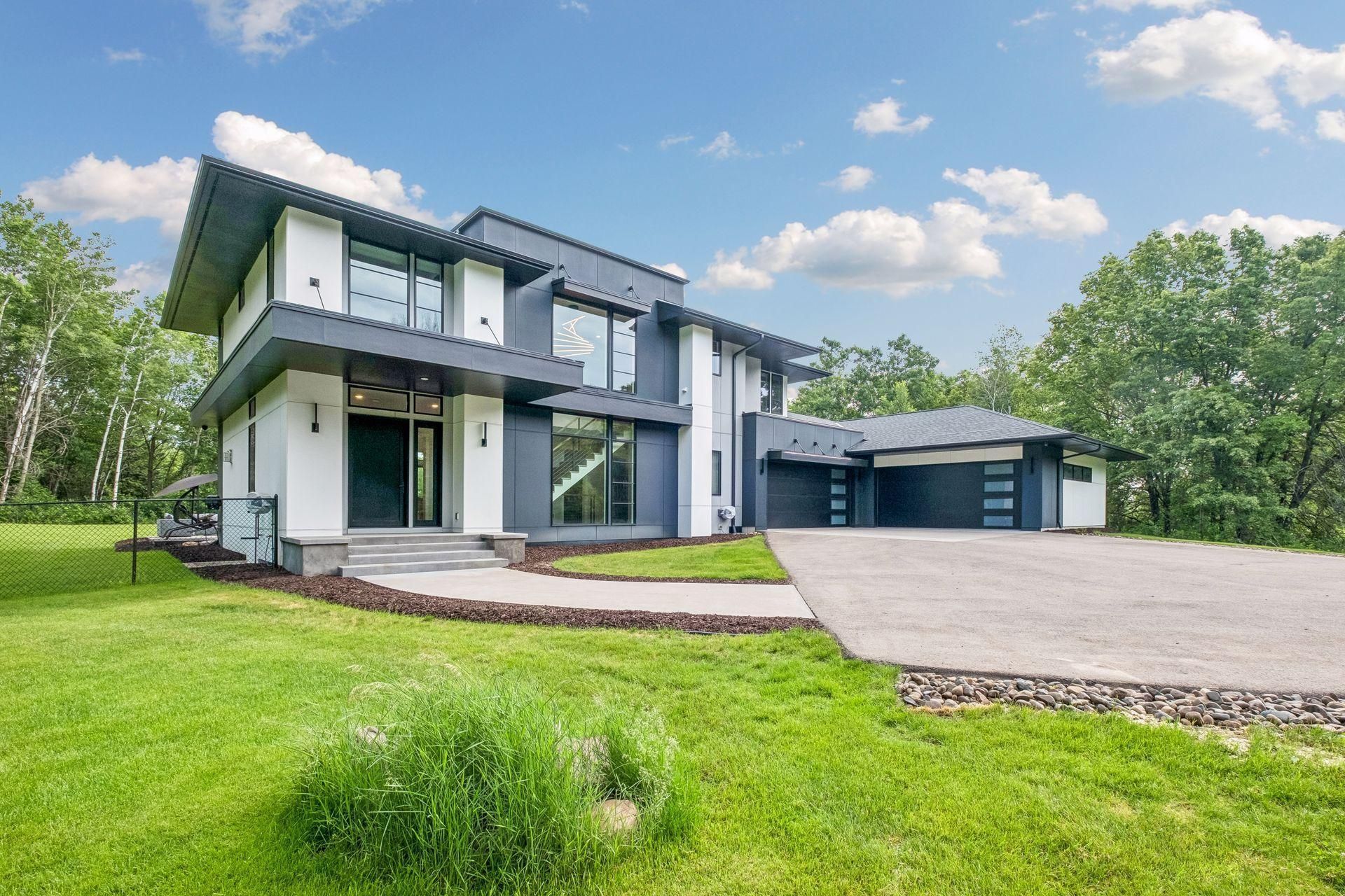 10371 Andrea Trail, Inver Grove Heights, MN 55077