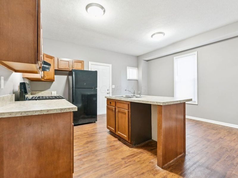 274 E Barthman Avenue , Columbus, OH 43207 Photo 18