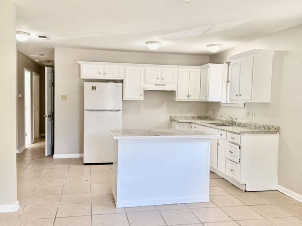 733 E Grant St, Baton Rouge, LA 70802