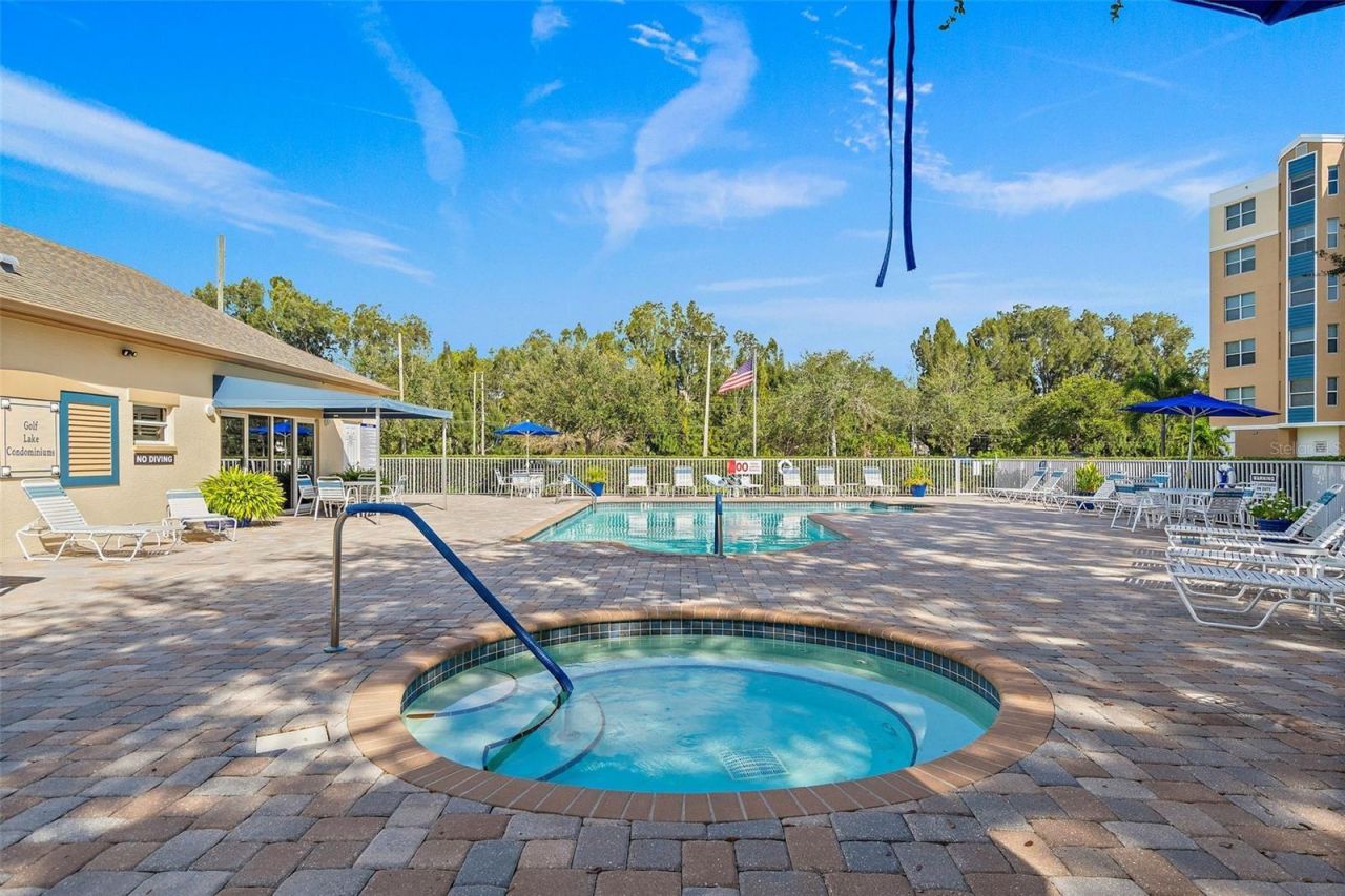 960 Starkey Road, Unit 5406, Largo, FL 33771 Photo
