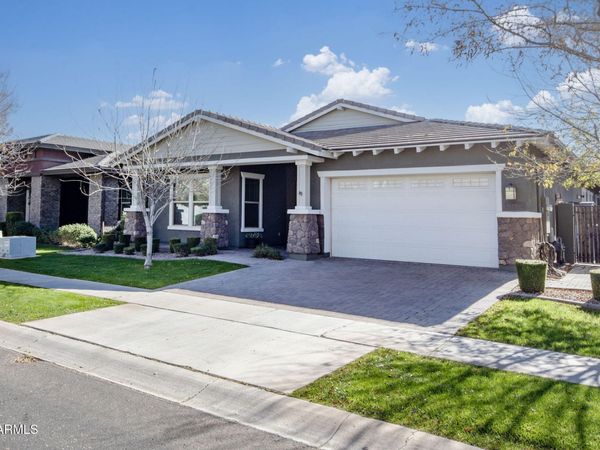 2929 E APPALOOSA Road, Gilbert, AZ 85296