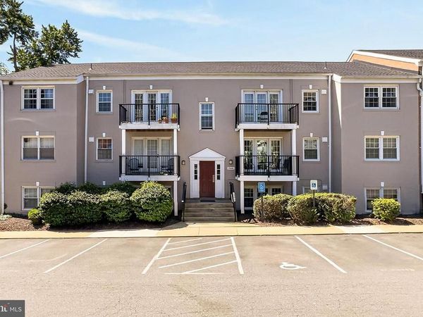 9445 FAIRFAX BOULEVARD, Unit 102, FAIRFAX, VA 22031