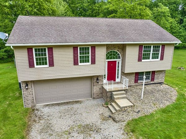 104 Maplewood Ave, Carmichaels, PA 15320