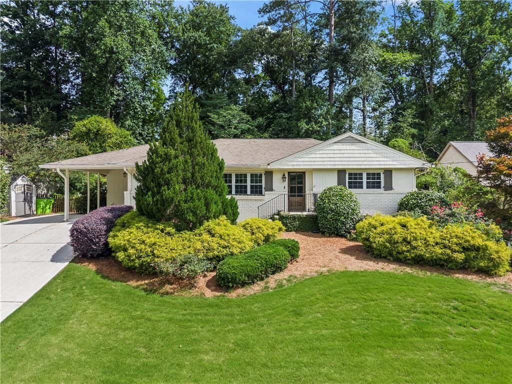 500 Carolwood Lane, Atlanta, GA 30342 Main Photo