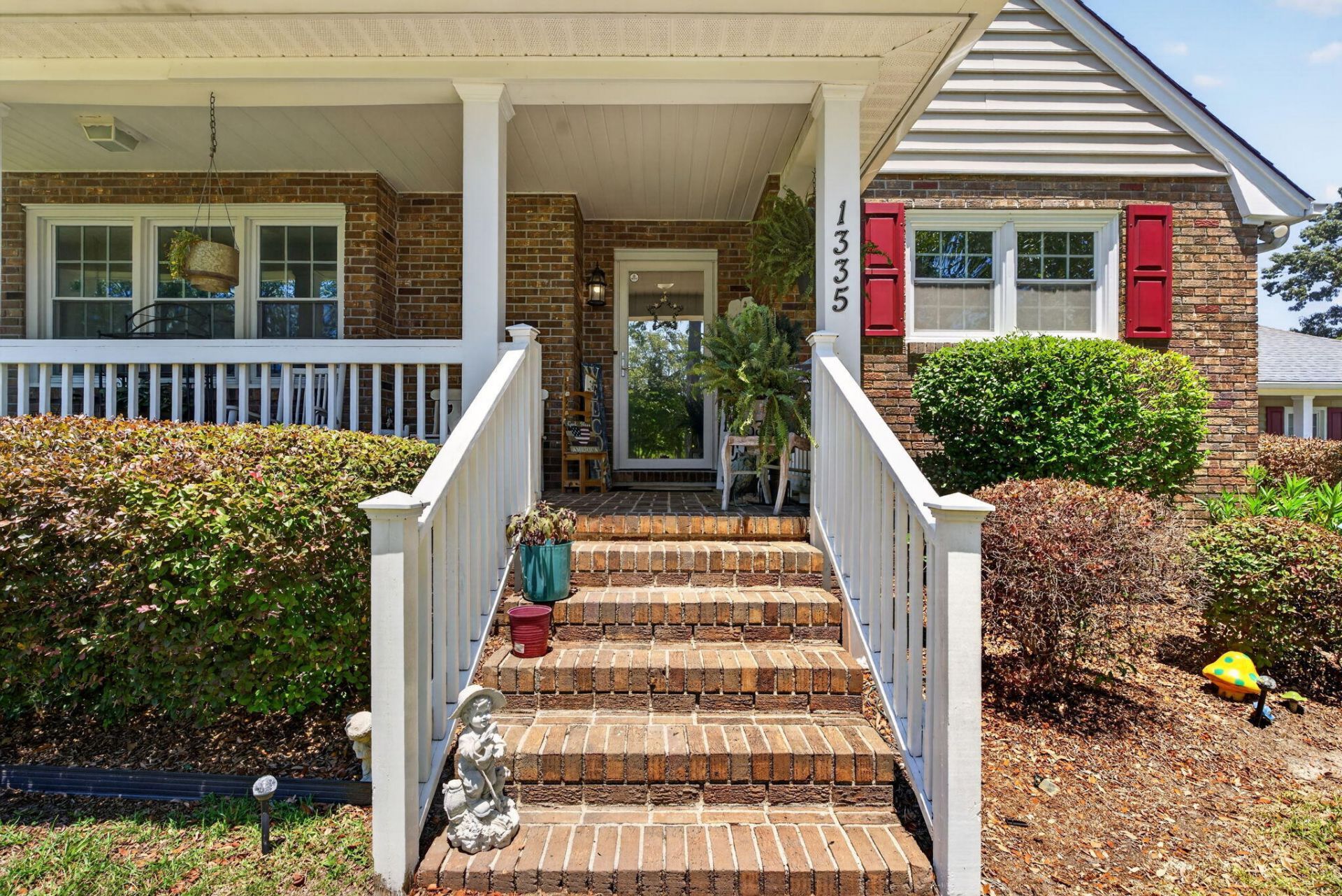 1335 Dennis Boulevard Photo 14