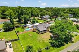 1335 Dennis Boulevard photo 4