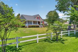 1335 Dennis Boulevard photo 4
