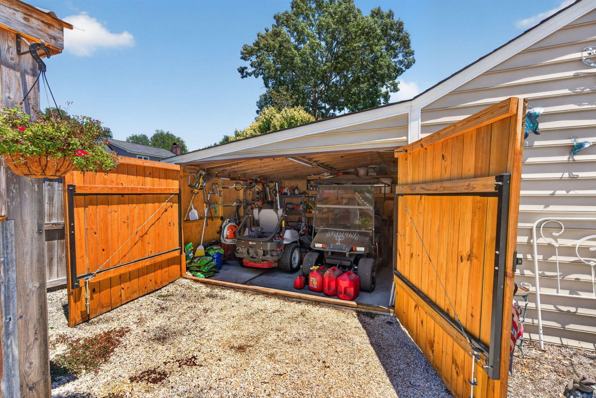 1335 Dennis Boulevard Photo 47