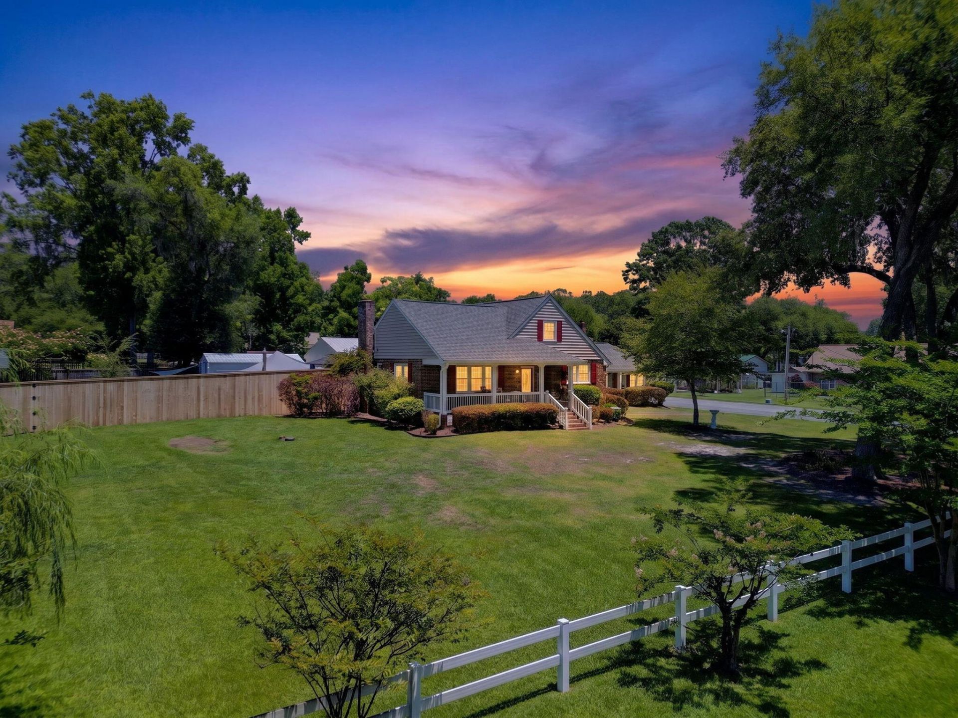 1335 Dennis Boulevard Photo 6