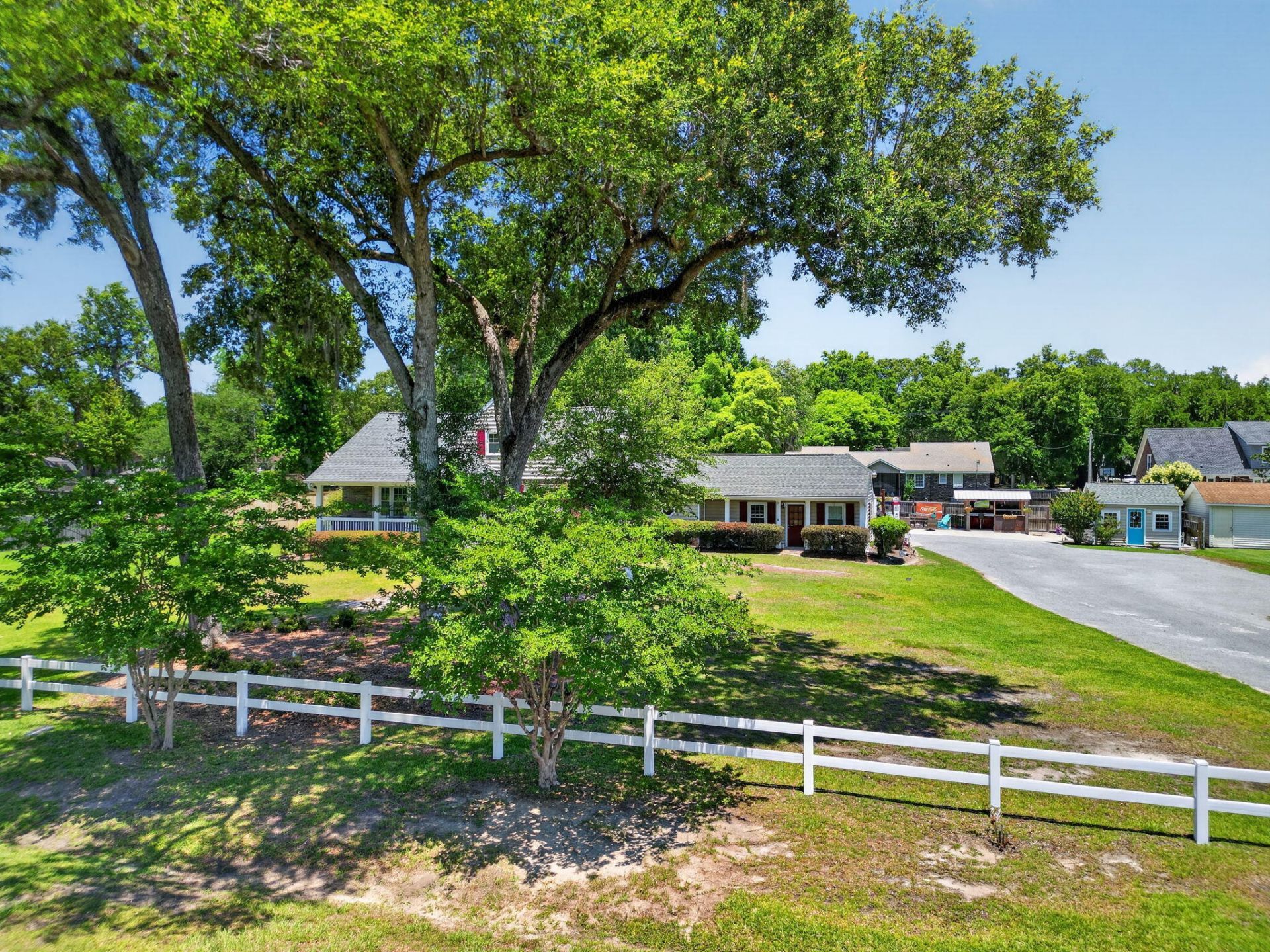 1335 Dennis Boulevard Photo 66