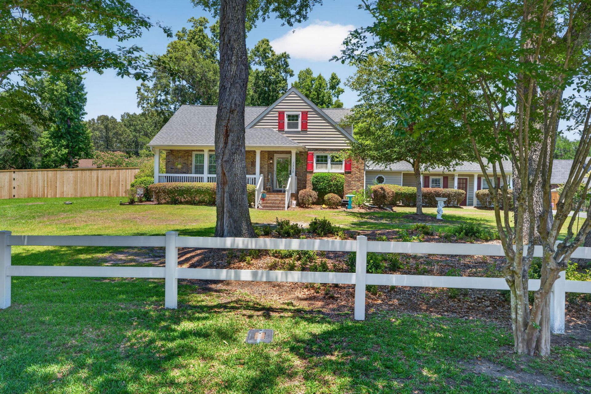 1335 Dennis Boulevard Photo 7