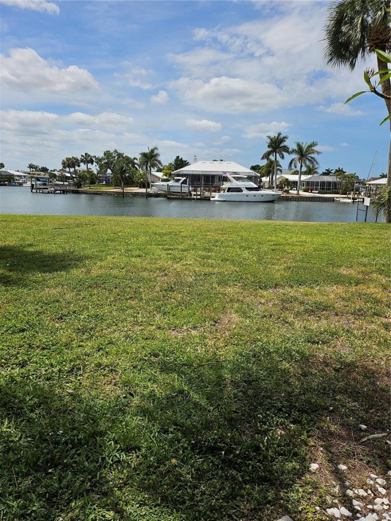 1028 Apollo Beach Boulevard , Unit 19, Apollo Beach, FL 33572 Photo