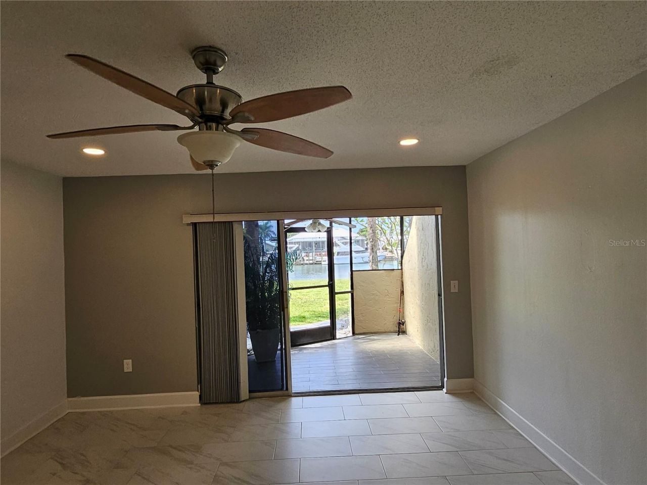 1028 Apollo Beach Boulevard , Unit 19, Apollo Beach, FL 33572 Photo