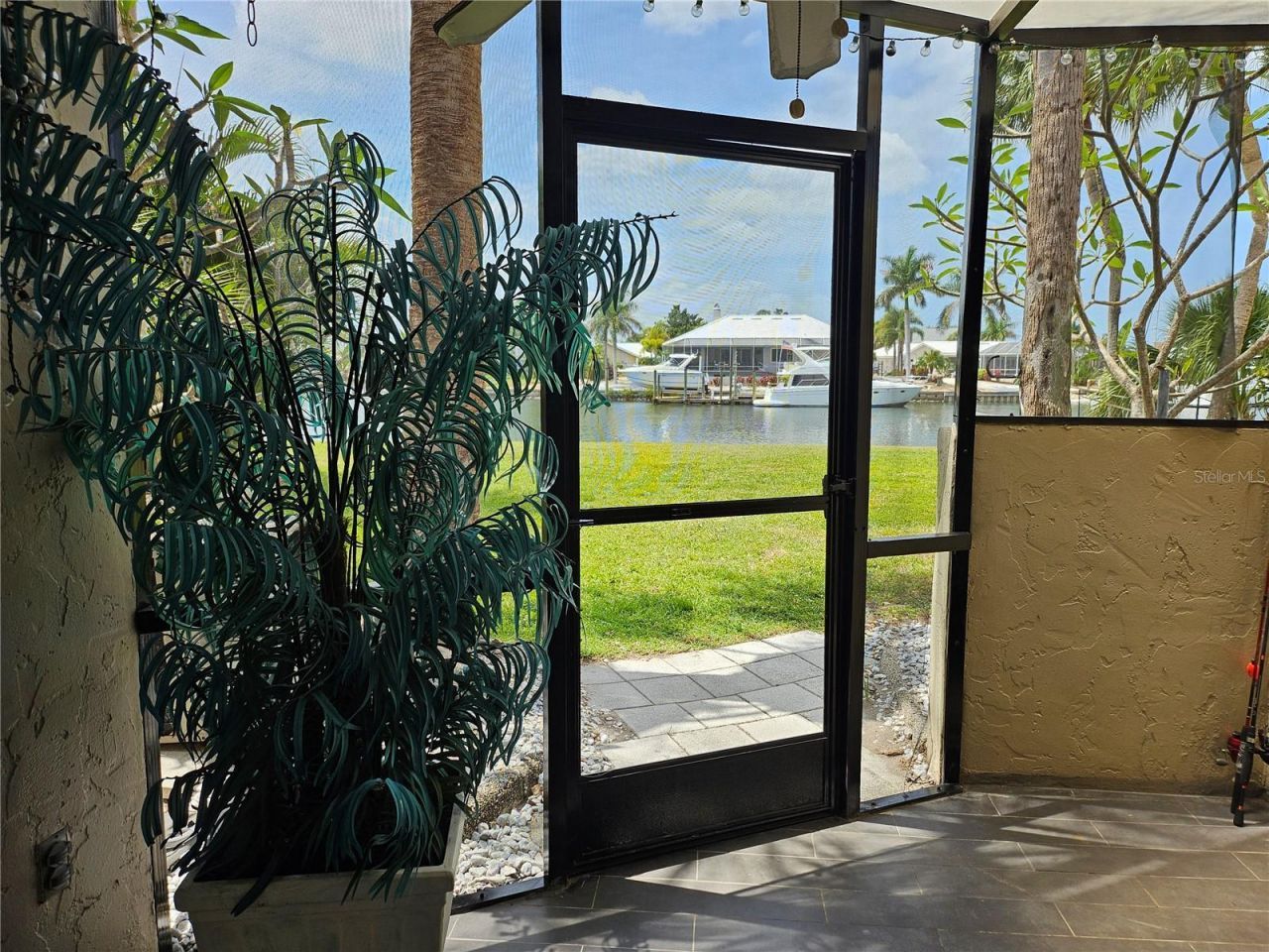 1028 Apollo Beach Boulevard , Unit 19, Apollo Beach, FL 33572 Photo