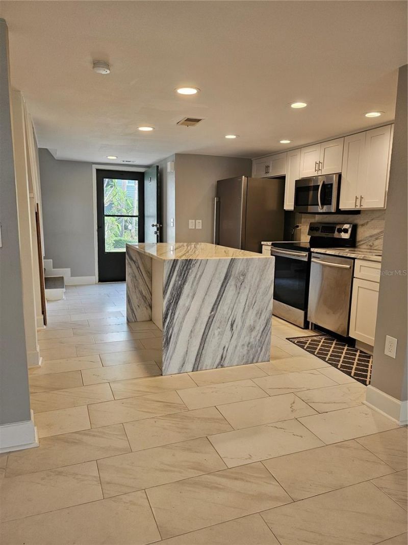 1028 Apollo Beach Boulevard , Unit 19, Apollo Beach, FL 33572 Photo