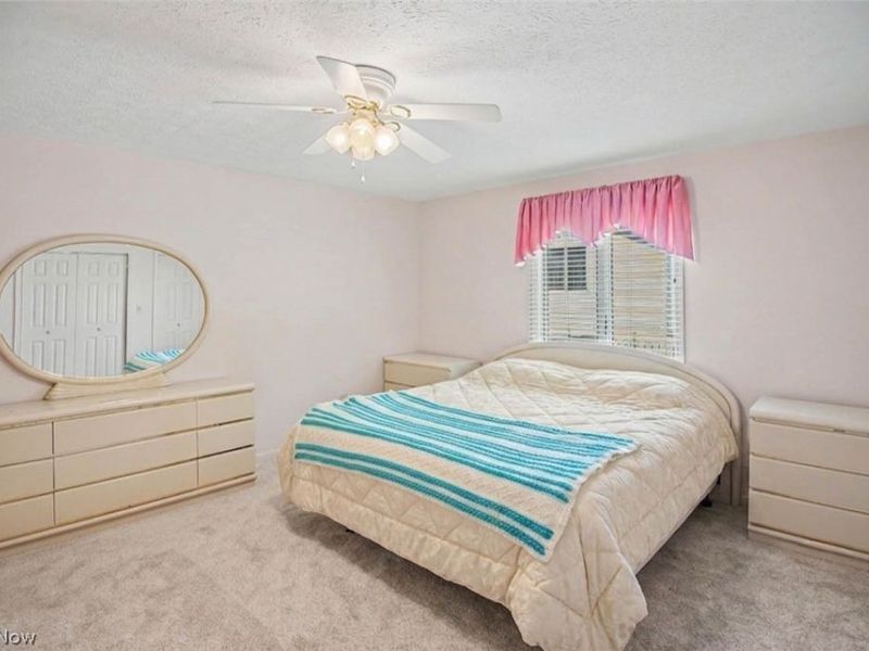 2345 Whispering Meadows Drive NE, Unit B, Warren, OH 44483 Photo 9