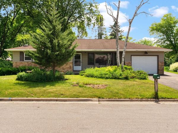 5319 Autumn Lane, McFarland, WI 53558