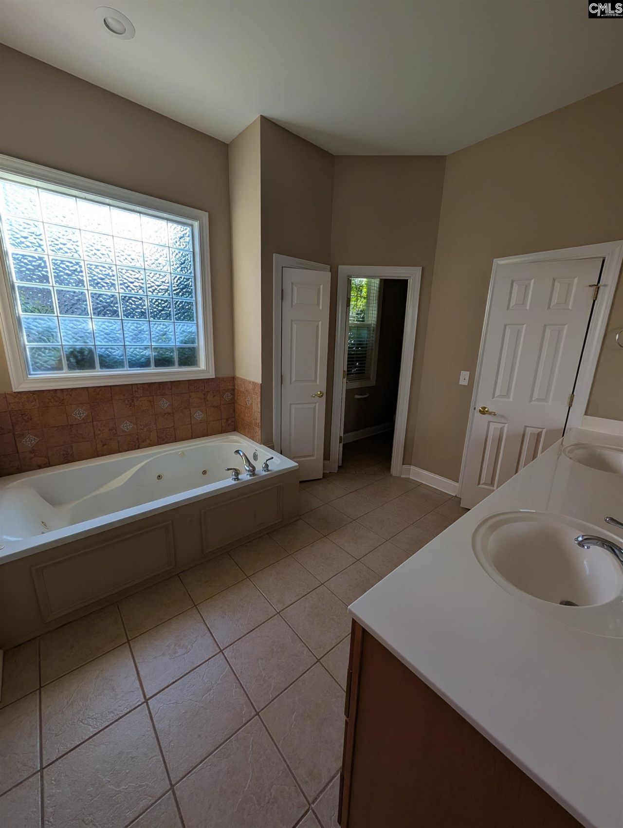 216 Pointe Overlook Drive Photo 19
