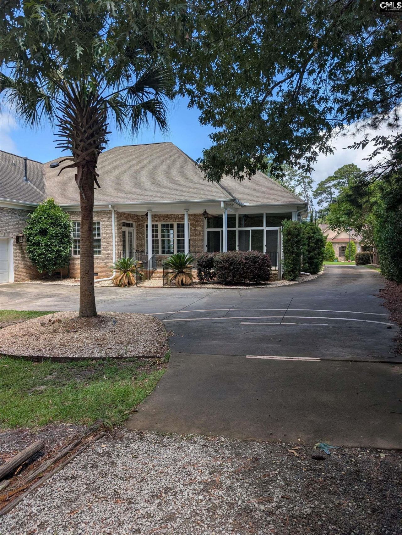 216 Pointe Overlook Drive Photo 4