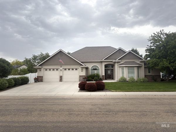 101 W Ross Ave, Parma, ID 83660