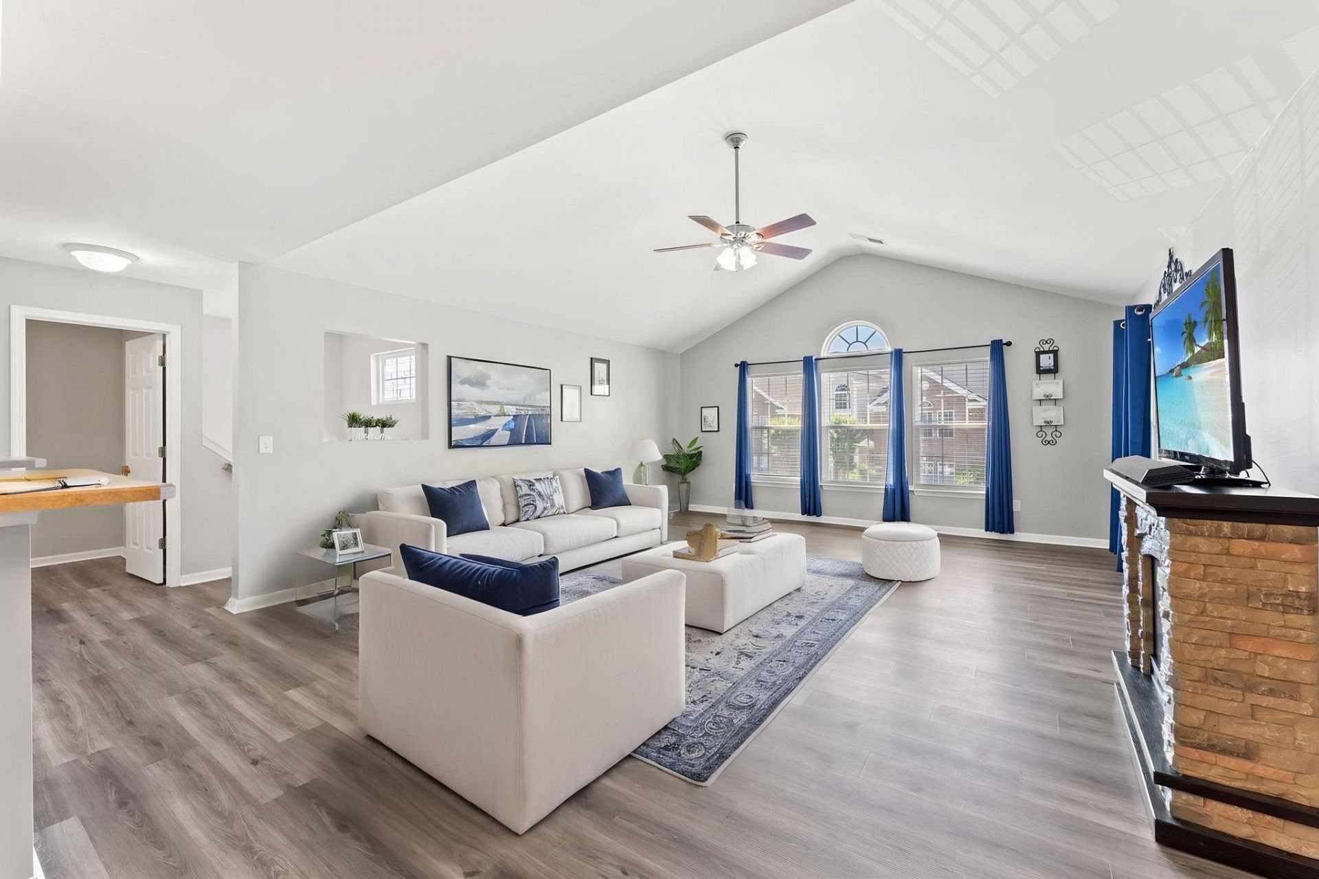 4654 Fringetree Dr.  Photo 8