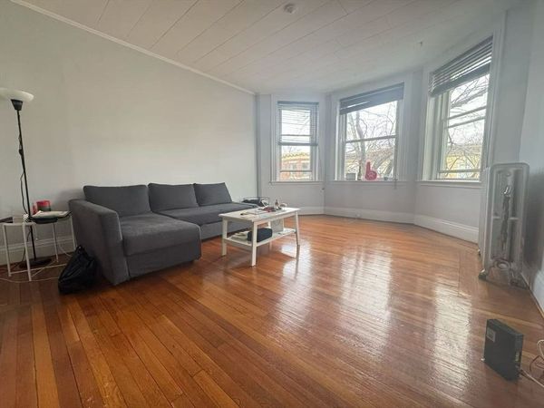 8 Euston St, Unit 5, Brookline, MA 02446