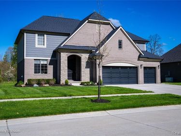 2935 Basil Drive, Rochester Hills, MI 48309