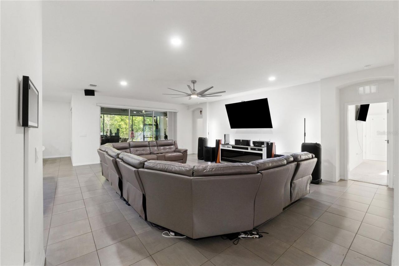 3763 Autumn Amber Drive, Spring Hill, FL 34609 Photo