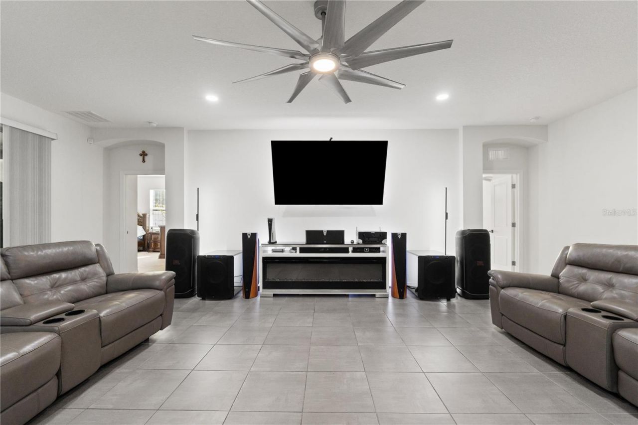 3763 Autumn Amber Drive, Spring Hill, FL 34609 Photo