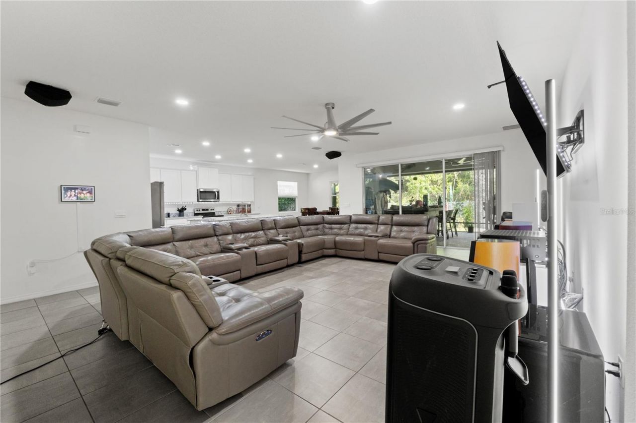 3763 Autumn Amber Drive, Spring Hill, FL 34609 Photo