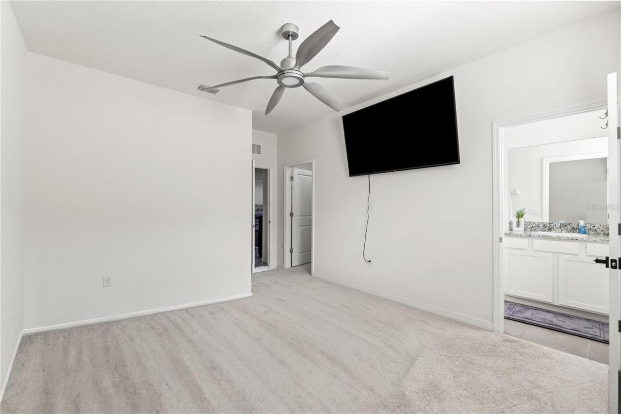 3763 Autumn Amber Drive, Spring Hill, FL 34609 Photo