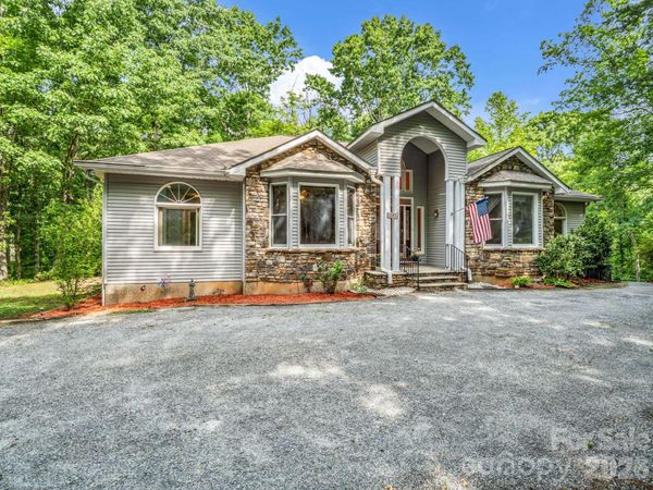 385 Park Street , Columbus, NC 28722