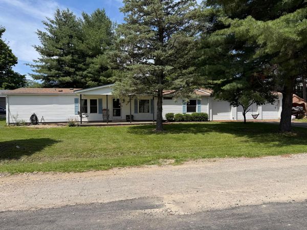 94 Market Street , Carroll, OH 43112